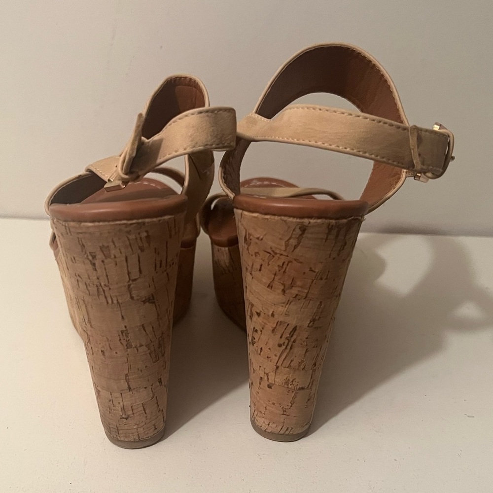 Tan Wedges! - Picture 3 of 4